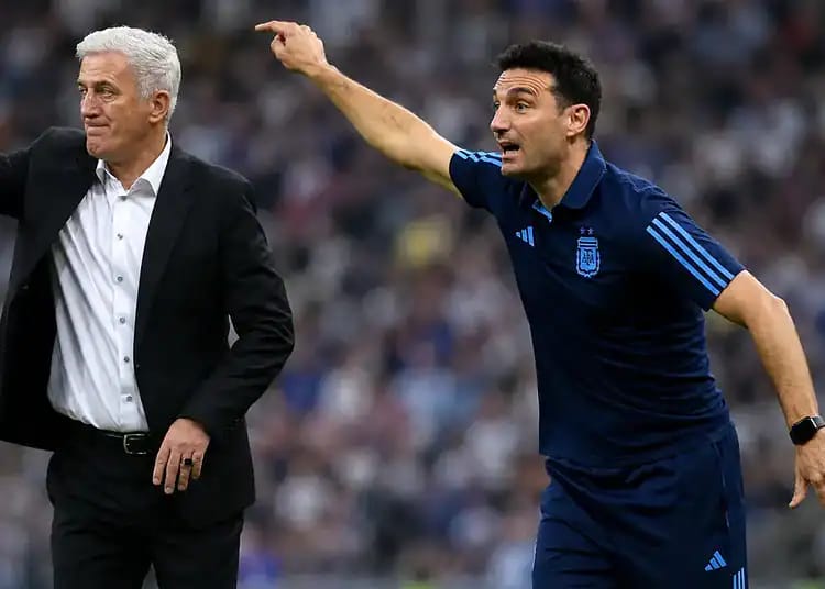 Petkovic et Scaloni en duel lors d'un match du Mondial 2026.