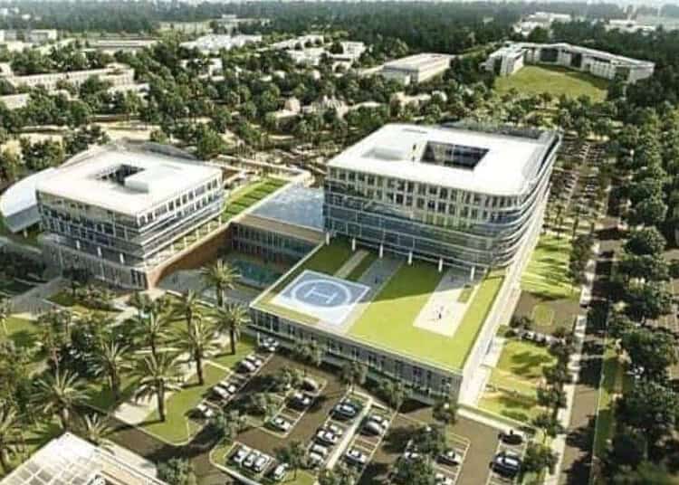 Algérie : le grand hôpital d'Alger ouvre en juillet 2027 Vue aérienne du grand hôpital d'Alger en développement en 2027.
