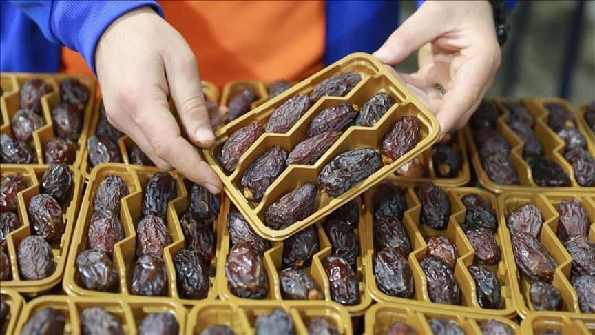 Dattes Israéliennes dans un marché halal à Paris.