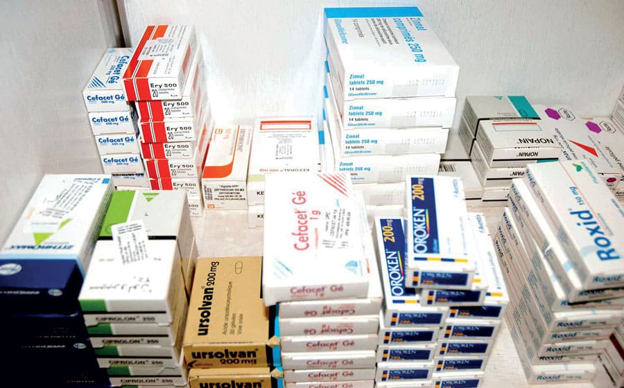 Stock de médicaments en pharmacie en Algérie, crise d'approvisionnement.
