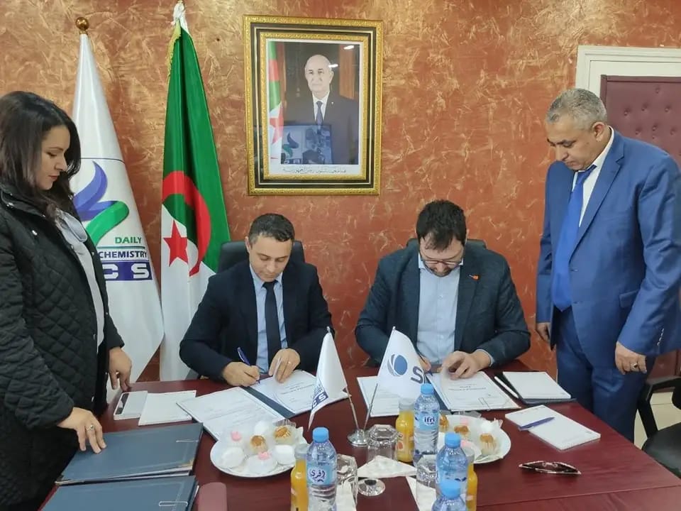 Révolution automobile en Algérie : signature d’une Joint-Venture pour la fabrication de composants de pointe Signature d'une joint-venture pour la fabrication de composants de pointe en Algérie.