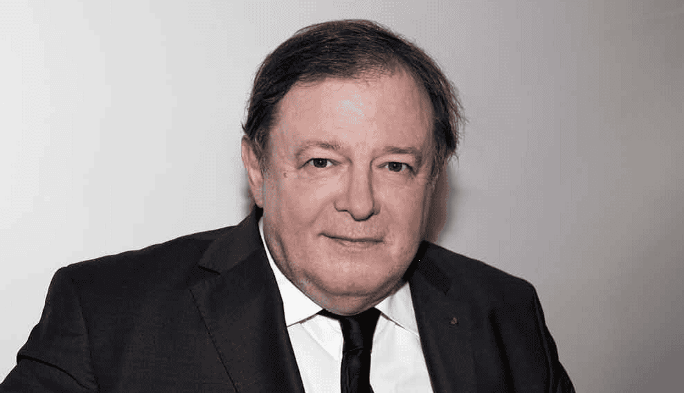 Portrait de Jean-Pierre Mignard, avocat et homme politique français.
